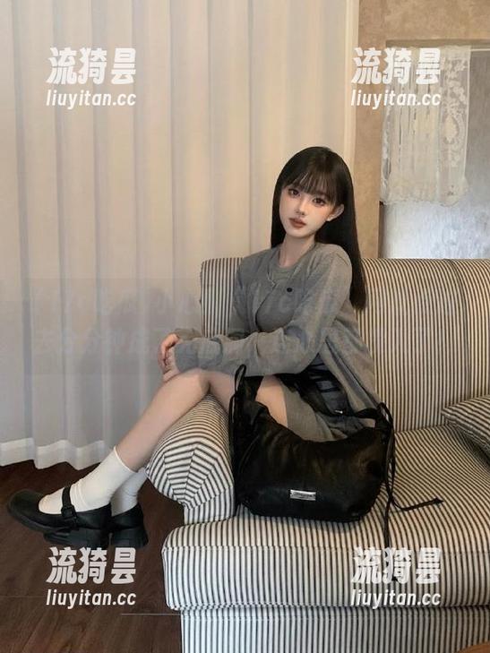 17c吃瓜 小心!“17c吃瓜”网址点进去分分钟成了无底洞,连心思都投入了!