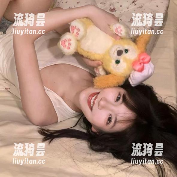 17c吃瓜 另一个黑料暴风再临,17c吃瓜给你地址,众里寻她千百度?