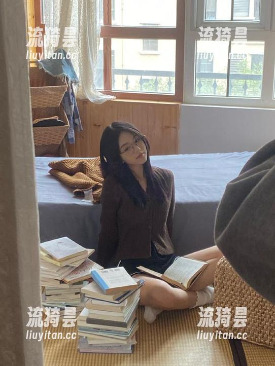 视频循环播放中，17吃瓜网把你的每一分钟都变成小剧场！