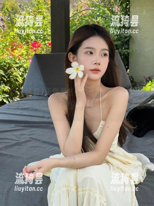 51吃瓜 天堂果然在“51吃瓜”,苹果版下载就像潮水般涌来,这瓜,真吃不够。
