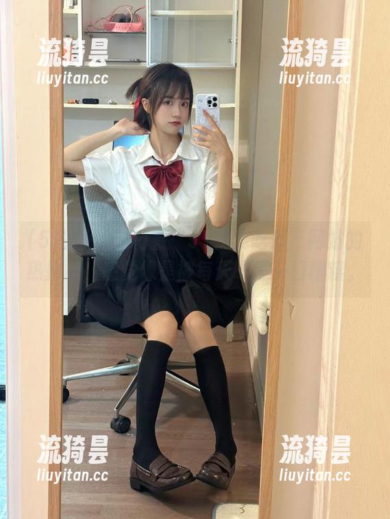 51在线吃瓜 看“51在线吃瓜”网站的热搜榜,感觉像是被每天喂了一口槽糕。