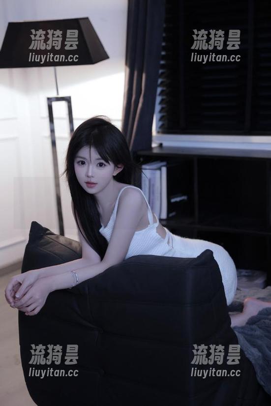 51黑料 51黑料app:今天的瓜好吃吗?我都快忍不住想吃了!