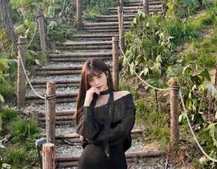 时不时就想回访718黑瓜吃料里的资源，像老友般的熟悉又带着些许新意，你懂的那种吧！