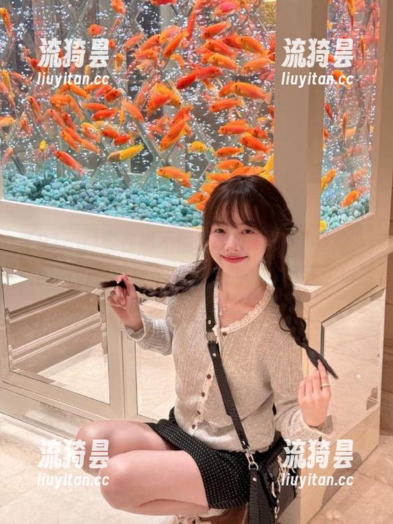 实在搞不懂91cg.tv的“视频”编辑们是从哪个星球来的…太疯狂了！