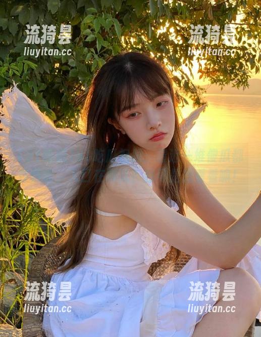 91吃瓜视频：最近一堆傻瓜都在做啥，入口在哪儿？我可是想看看嘛！