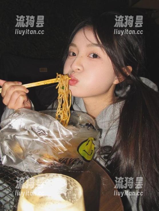 998su吃瓜，黑料订单正在上升，下载后来一发，天底下的瓜任君挑选！