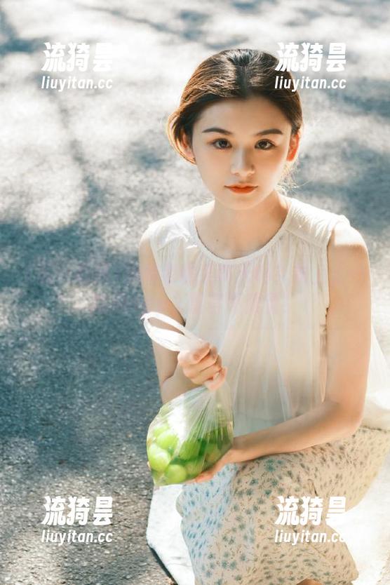 五一吃瓜 想和老虎菜聊天吗?快上五一吃瓜app,留言不限量!