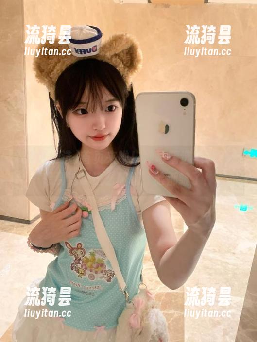 首页来啦！冲哥精选黑料，没想到这瓜这么酸啊，脸都皱了！