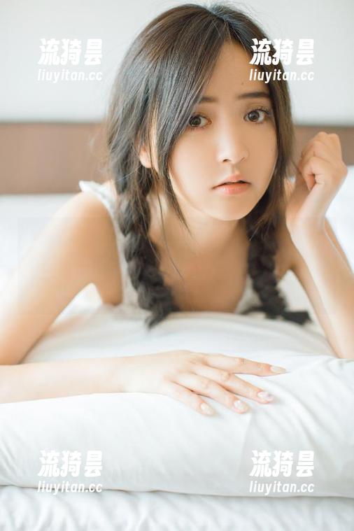 吃瓜导航 吃瓜导航,永不迷路,唔……不过这条路是去吃西瓜还是去吃八卦呢,真是个迷!