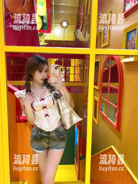 哎呦，登录吃瓜网，就能免费吃瓜，天上掉馅饼的是你吗？