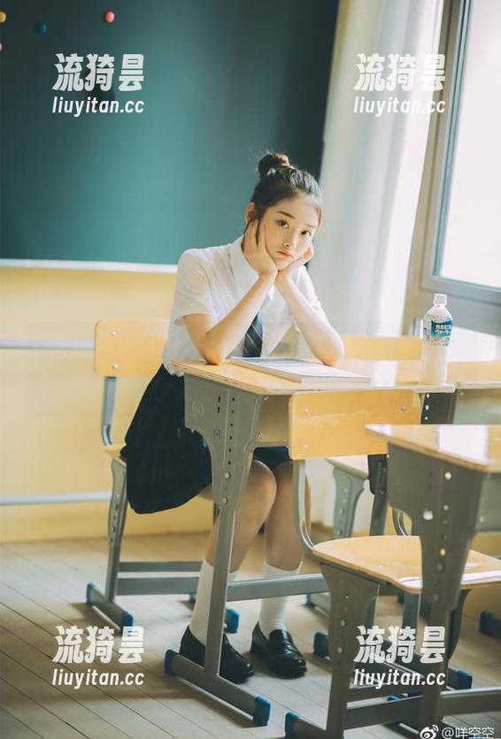 朝阳升起，我在吃瓜网观看人生百态