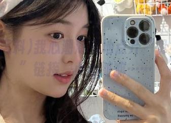 我心潮澎湃地点开“明星黑料”链接，小心脏嘛……