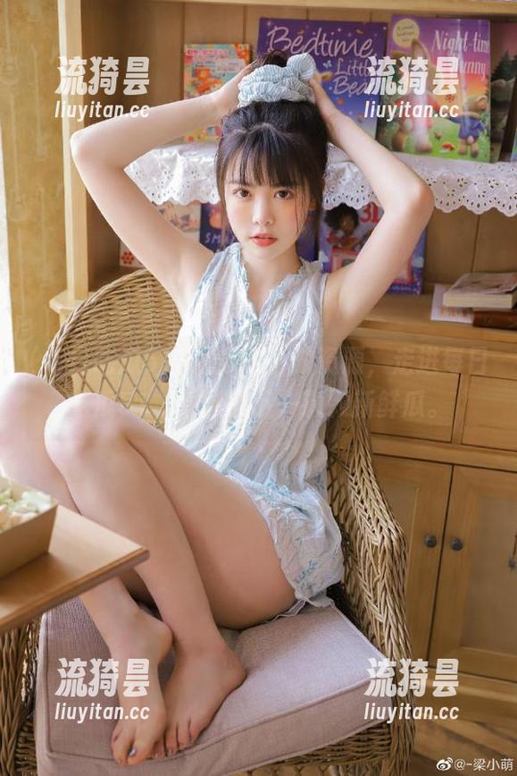 每日吃瓜51 吃瓜不愁缺资源,走进每日吃瓜51,看我摘下一颗颗新鲜瓜。