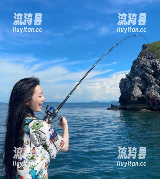 每日吃瓜更新：黑料拼盘来袭，绝对让你嗨到飞起！