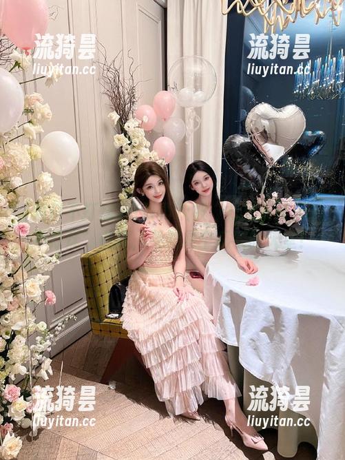 首页再次被“万里长征黑料不打烊”占领，果然是个瓜农的天堂！
