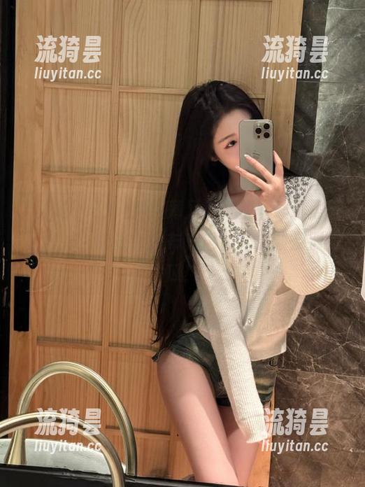瓜皮薄又脆，快下载“黑料不打烊”的最新发布，包你无暇顾及别的瓜！