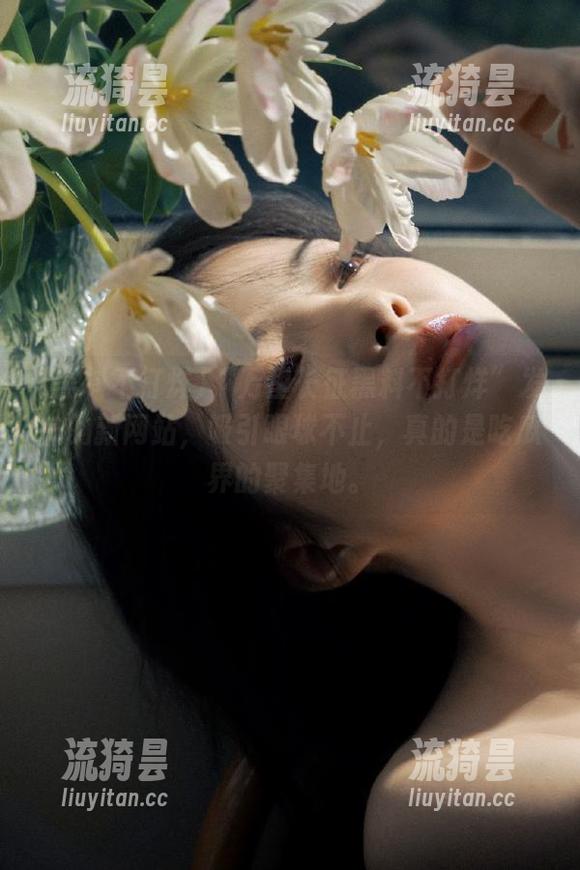 “万里长征黑料不打烊”发布的新网站，吸引眼球不止，真的是吃瓜界的聚集地。