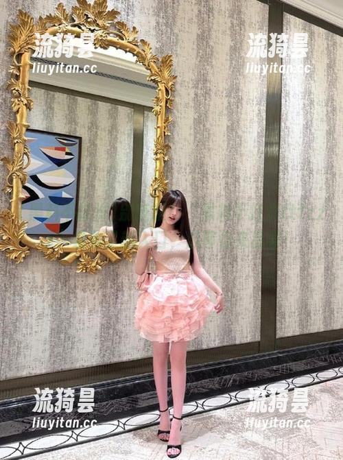 别眨眼！“黑料不打烊tttzzz”发布了新入口，瓜等你来品尝！