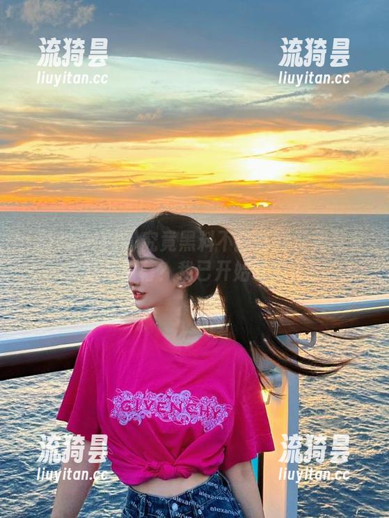 究竟黑料不打烊网址藏着多少惊悚内幕？我已开始吃瓜了！