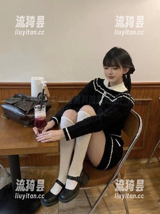 黑料吃瓜 安卓版黑料吃瓜总站:传说中的果汁喷发中心?