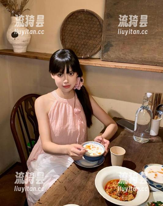 黑料吃瓜网 在黑料吃瓜网,直达一堆“吃人不吐骨头”的大瓜,防崩溃!