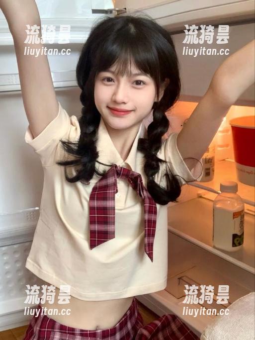 老虎菜鲜香四溢，黑料吃瓜网苹果版让吃瓜也变成了美味！