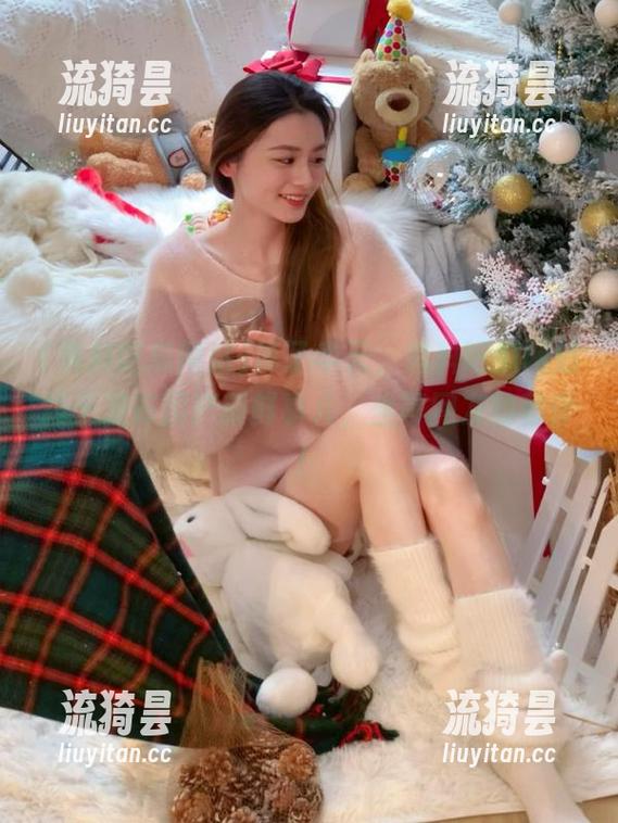 等了半天，黑料吃瓜网站终于发布国产新鲜事儿，坐等网友的秒评！