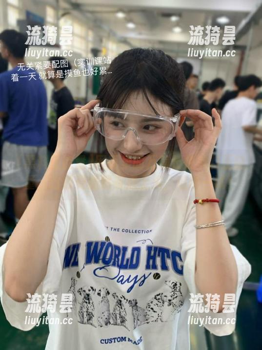 网页里的万篇长征黑料正能量，这感受居然有点上头，值得一试！