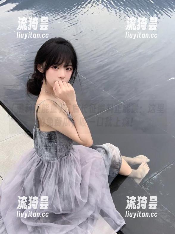 万篇长征黑料正能量：这里的免费瓜，咬一口就上瘾！