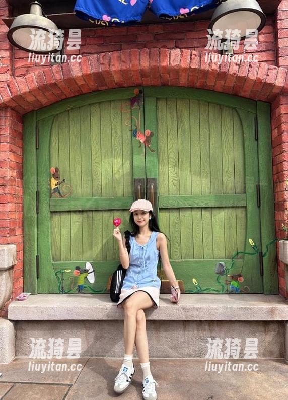 点开“黑料社”，传送门的另一边好像还有更多八卦，只等你来拼吧！