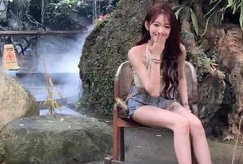试了几个黑料社app的地址，让人有种不知从哪儿来、往哪儿去的迷惘感。
