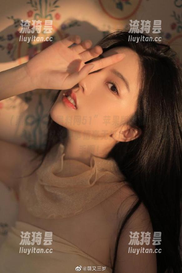 “黑料网51”苹果版里都是爆料，我果然对这种事情毫无抵抗力，收不住手啊！